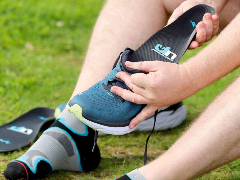 Runner whose heel may hurt when bearing weight