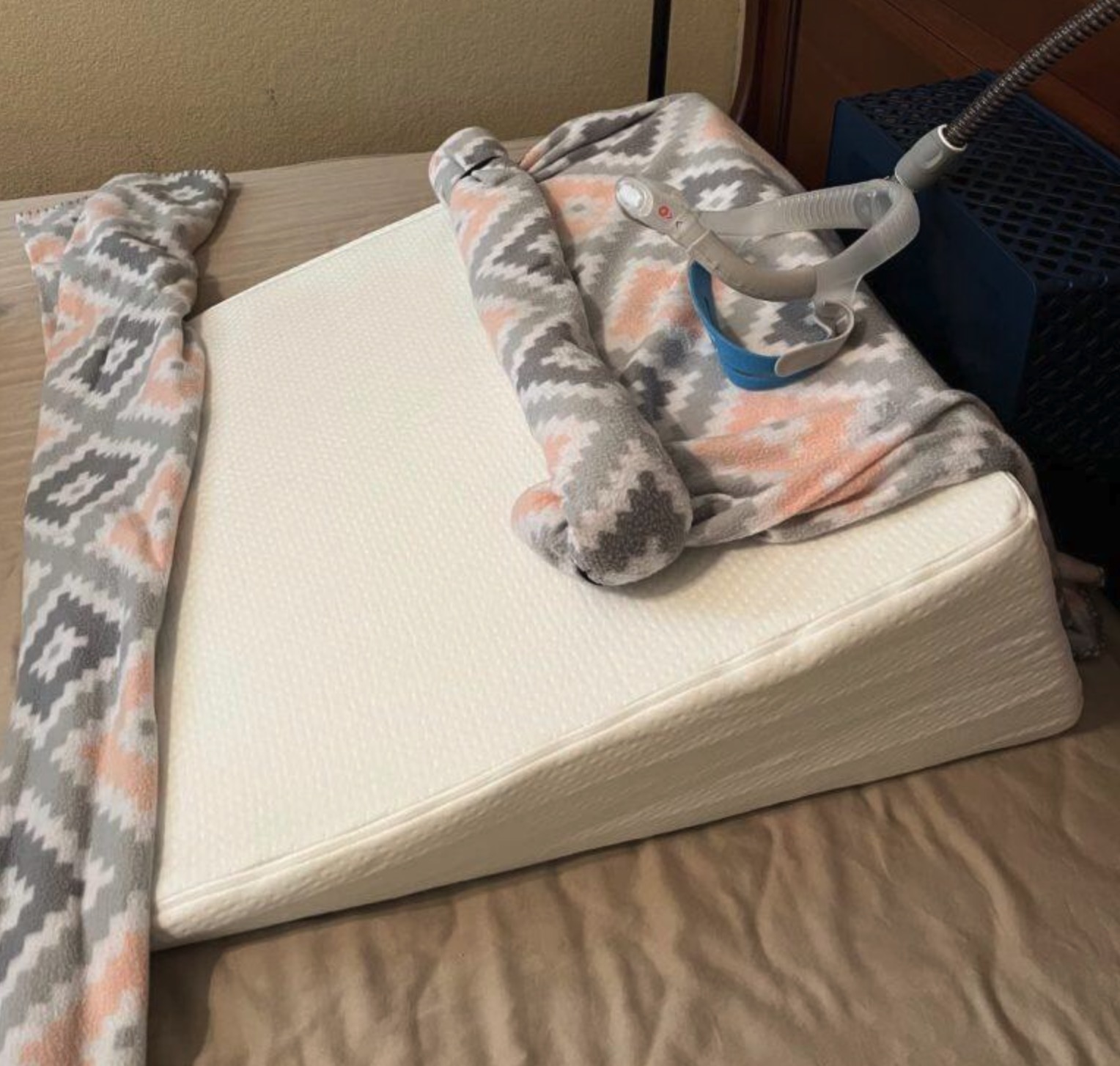 Peaceful sleep with a wedge pillow